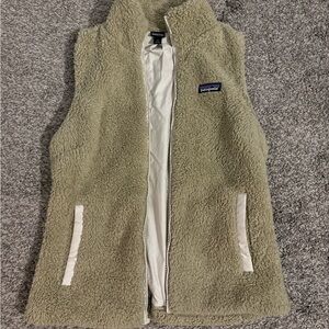 Tan Patagonia fur vest- size medium